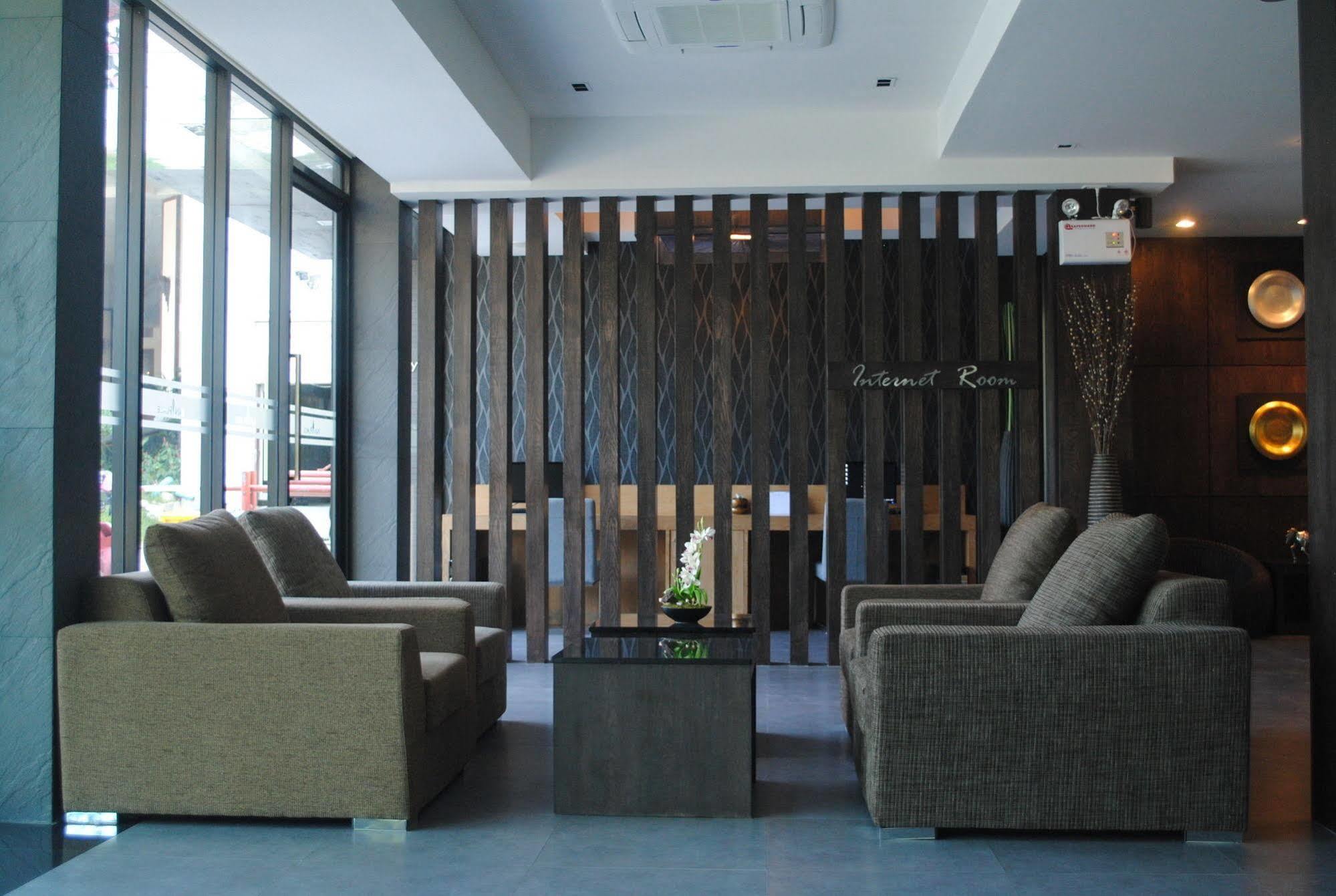 Inn Place Serviced Residence Pattaya Buitenkant foto