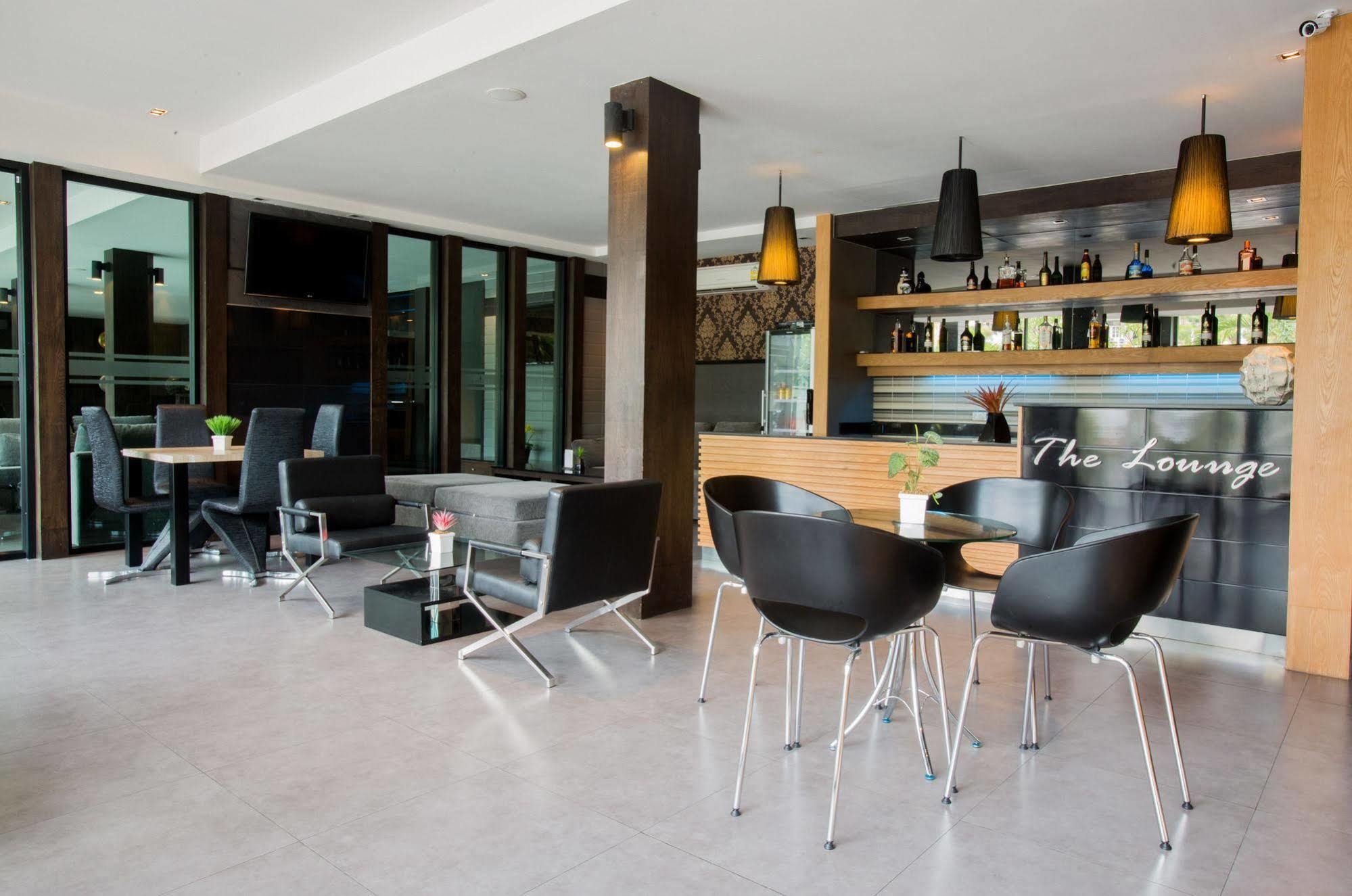 Inn Place Serviced Residence Pattaya Buitenkant foto